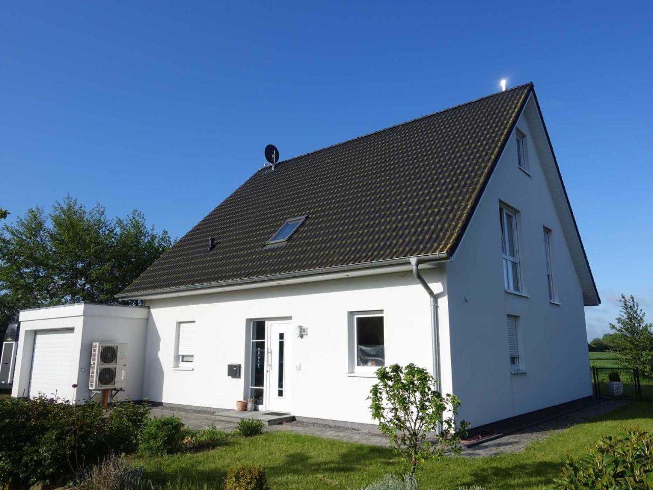 Ferienwohnung Regenbogenhaus Hasselberg  Buitenkant foto